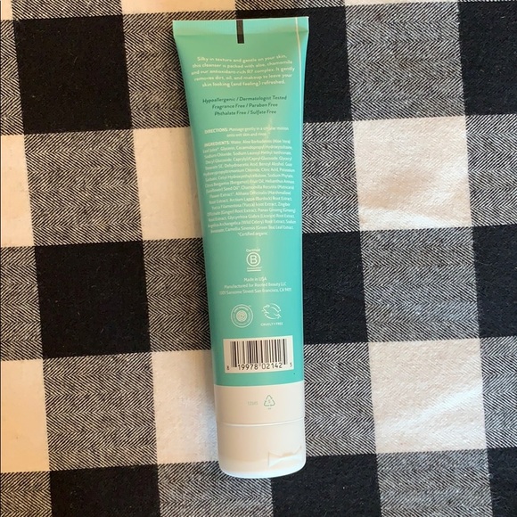 rooted beauty sensitive facial cleanser